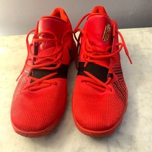 Nike Kyrie Flytrap Basketball Shoe